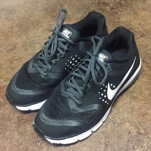 WOMEN’S NIKE AIR MAX PREMIERE SNEAKER. SIZE 8.5 ✔️